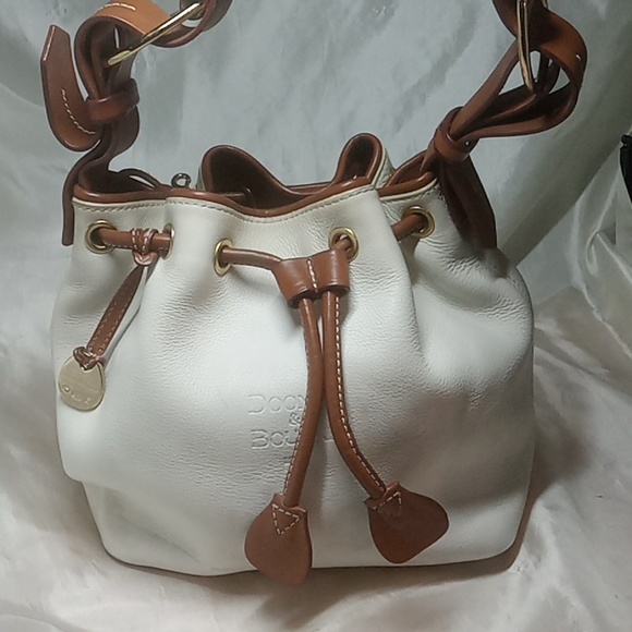 Dooney & Bourke Handbags - Dooney and bourke bucket style bag drawstring closure